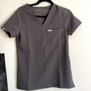 *LIMITED EDITION figs charcoal scrub top